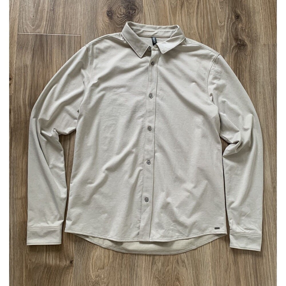 Vuori Shirt Mens Medium Tan Knit Oxford Button Up Long Sleeve Performance Trench
